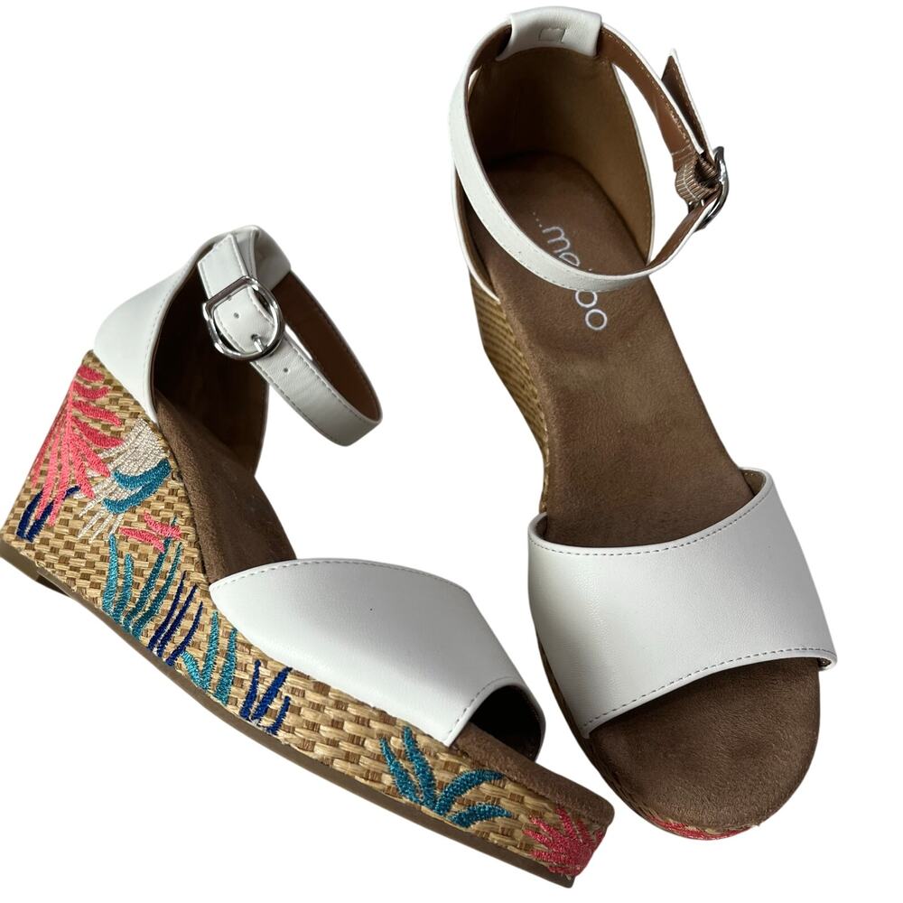 Me Too Women’s Wedge Espadrille Shoes Sz 6M Beachy Tropical‎ Embroidered